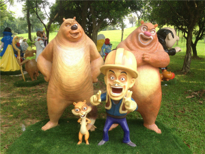 東莞農(nóng)家樂(lè)首次引進(jìn)大批動(dòng)漫雕塑供游客觀賞拍照